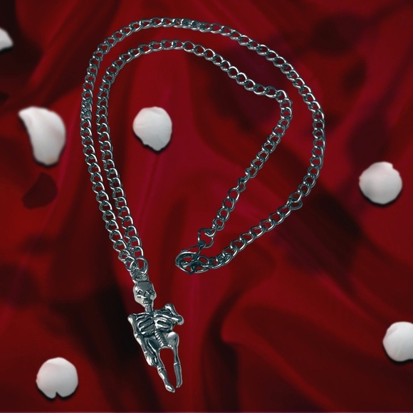 Skelton Necklace Medium Weight 22" Chain Chrome tone Hand Crafted - Picture 4 of 6